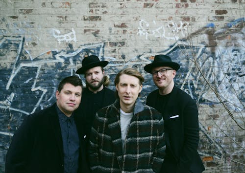 Eric Hutchinson & The Believers Eric Hutchinson & The Believers