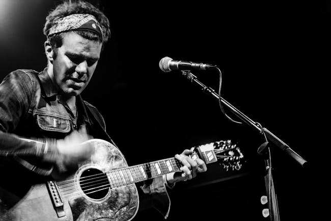 Stephen Kellogg with Taylor Carson Stephen Kellogg with Taylor Carson